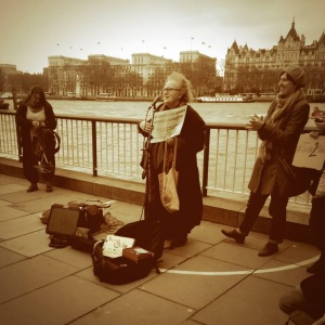 Ann Rossiter, una de las fundadoras de IWASG, en una protesta de My Belly is Mine, el 1 de febrero, 2014.